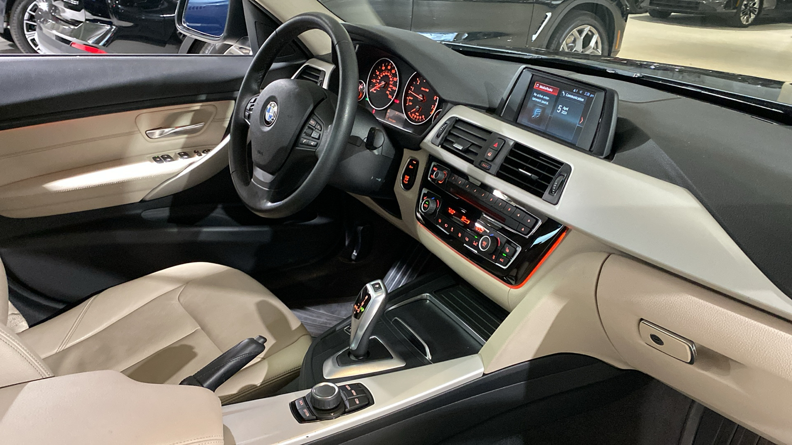 2018 BMW 3 Series 320i xDrive 31