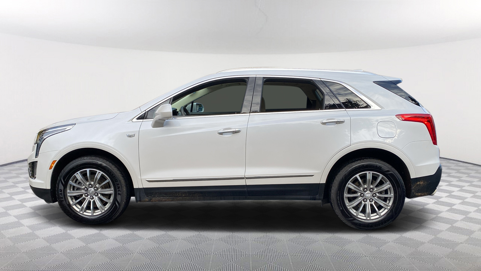 2018 Cadillac XT5 Luxury FWD 3