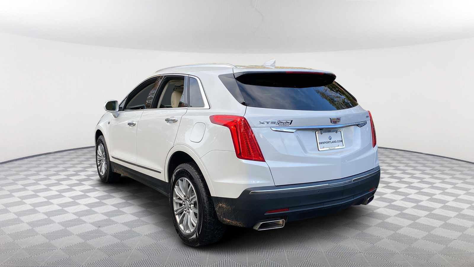 2018 Cadillac XT5 Luxury FWD 4