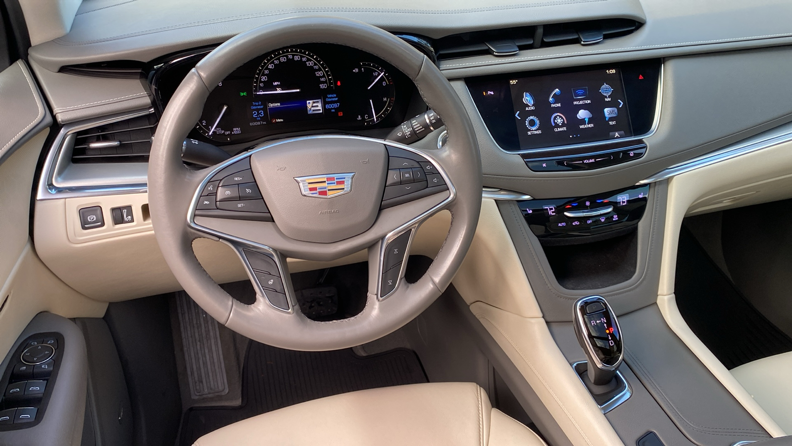 2018 Cadillac XT5 Luxury FWD 23