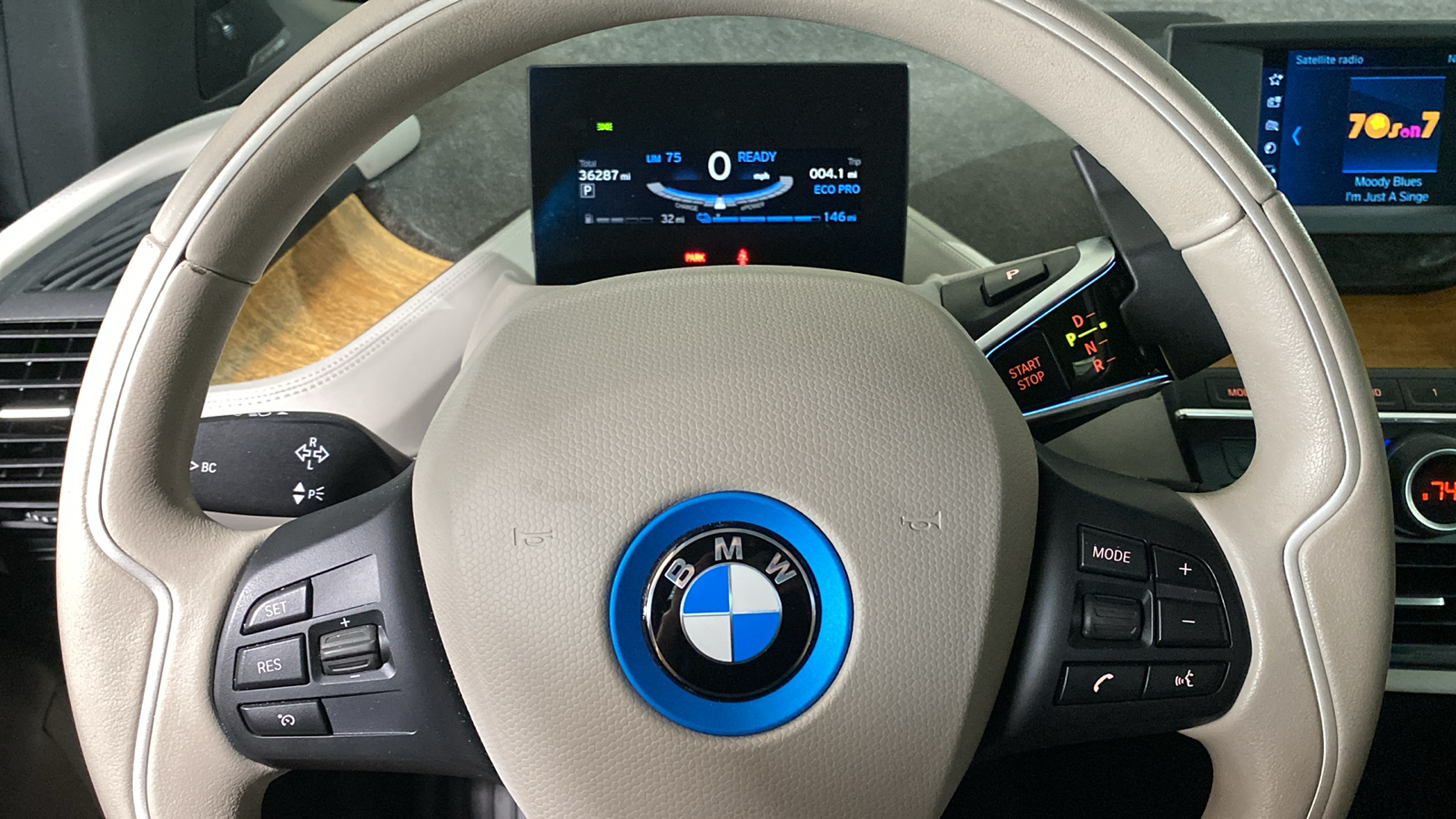 2019 BMW i3  16