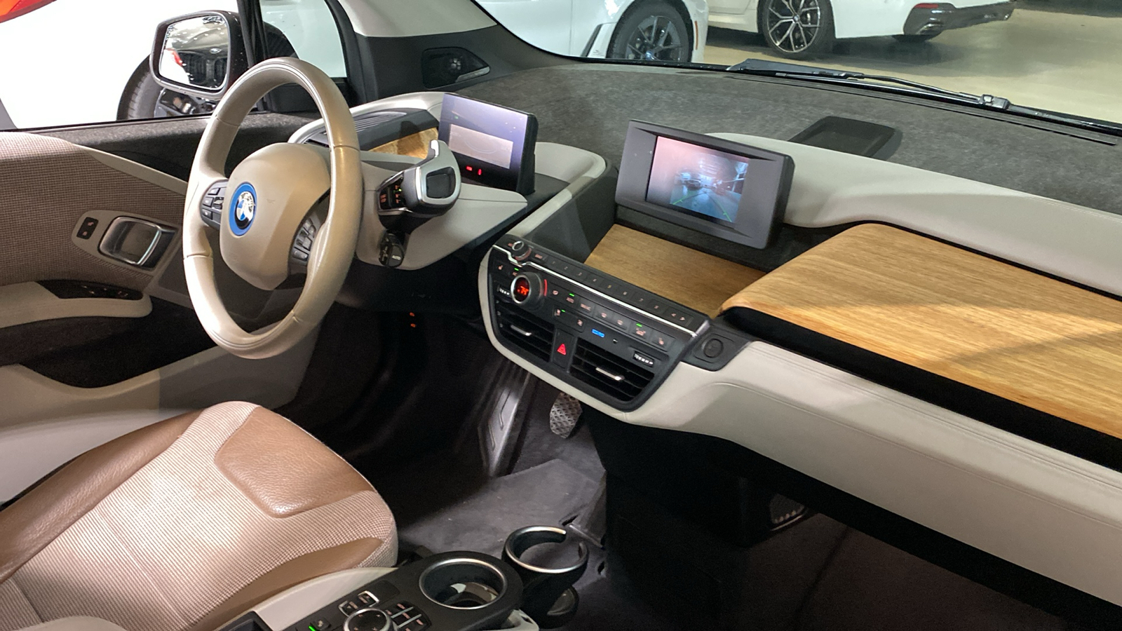 2019 BMW i3  31