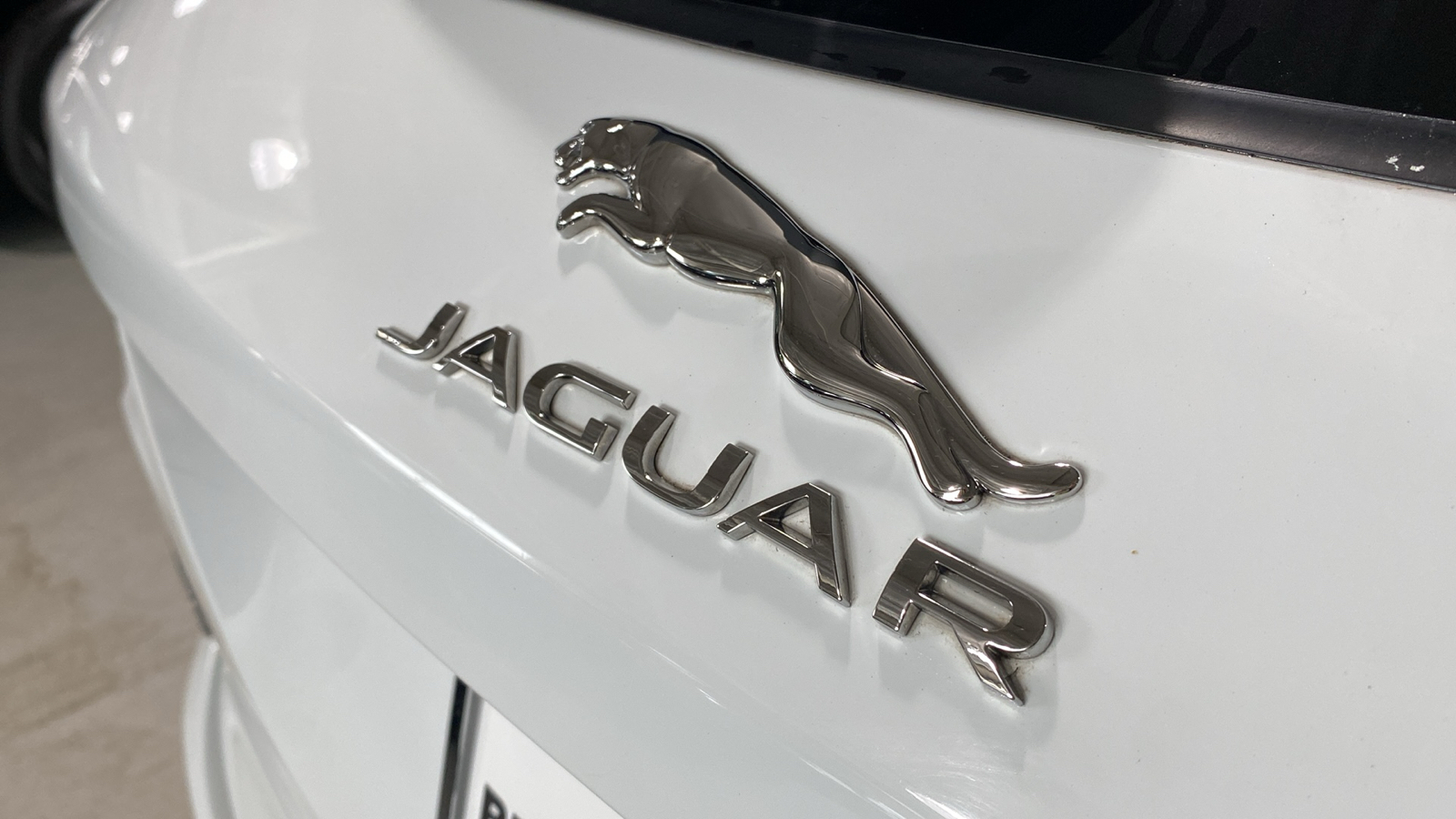 2019 Jaguar F-PACE 25t Prestige 7