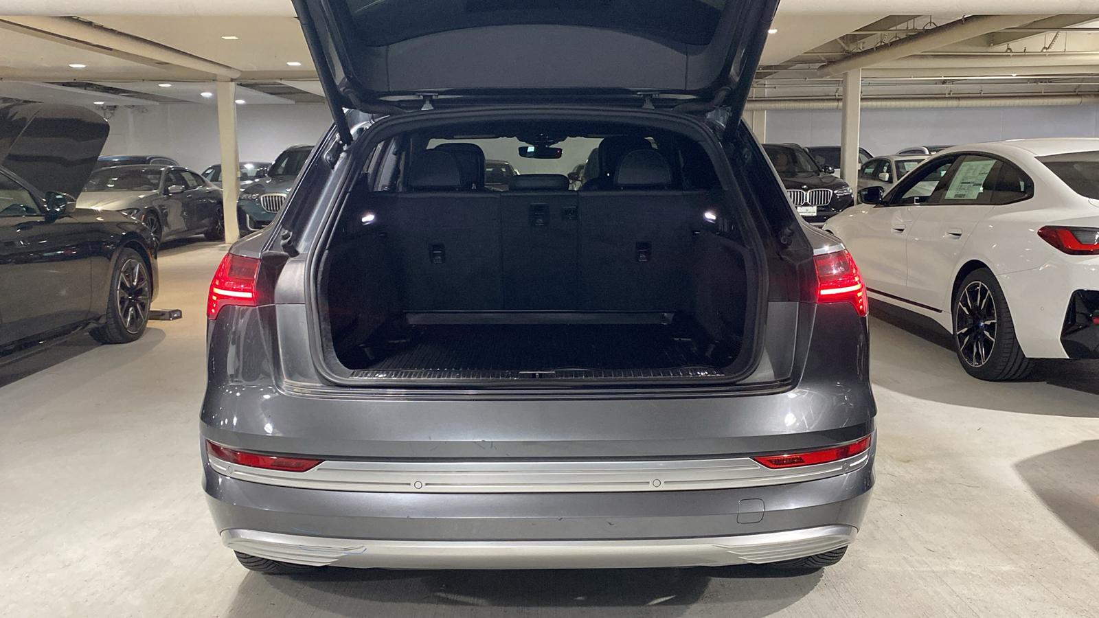 2019 Audi e-tron Prestige 6