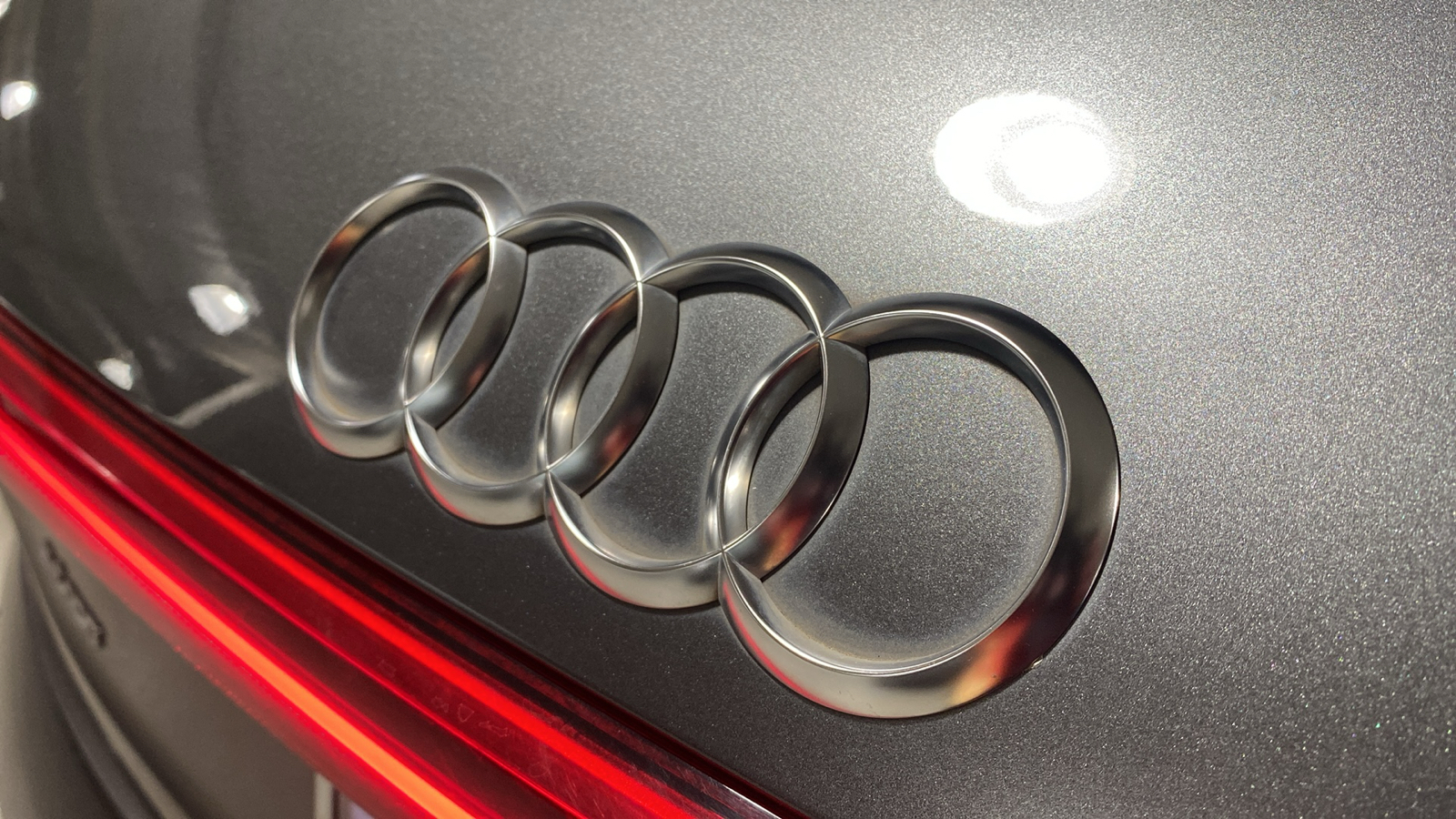 2019 Audi e-tron Prestige 7