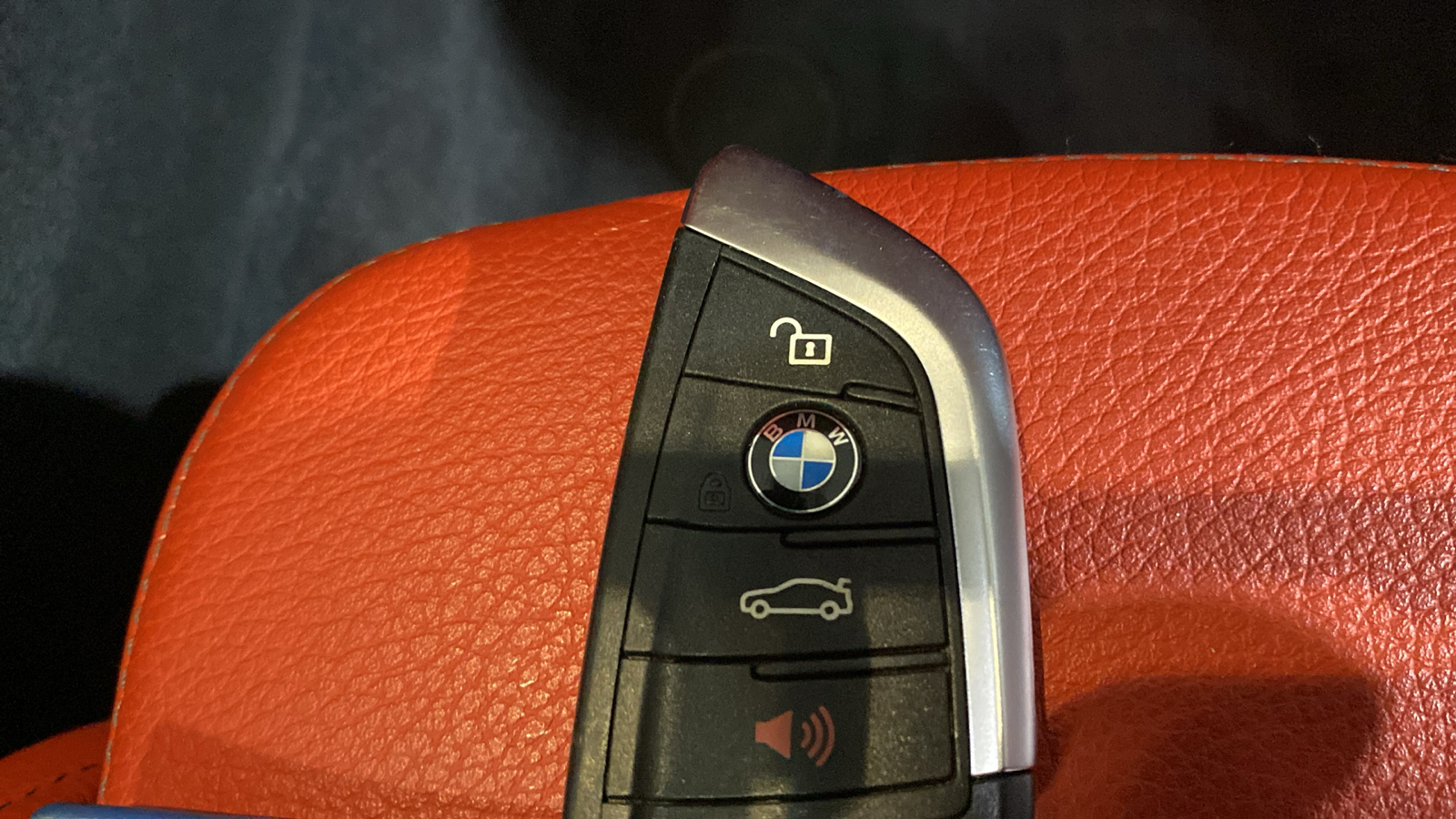 2020 BMW X2 xDrive28i 32
