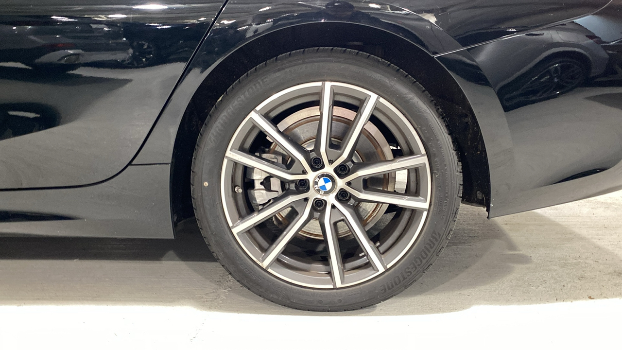 2020 BMW 3 Series 330i xDrive 9