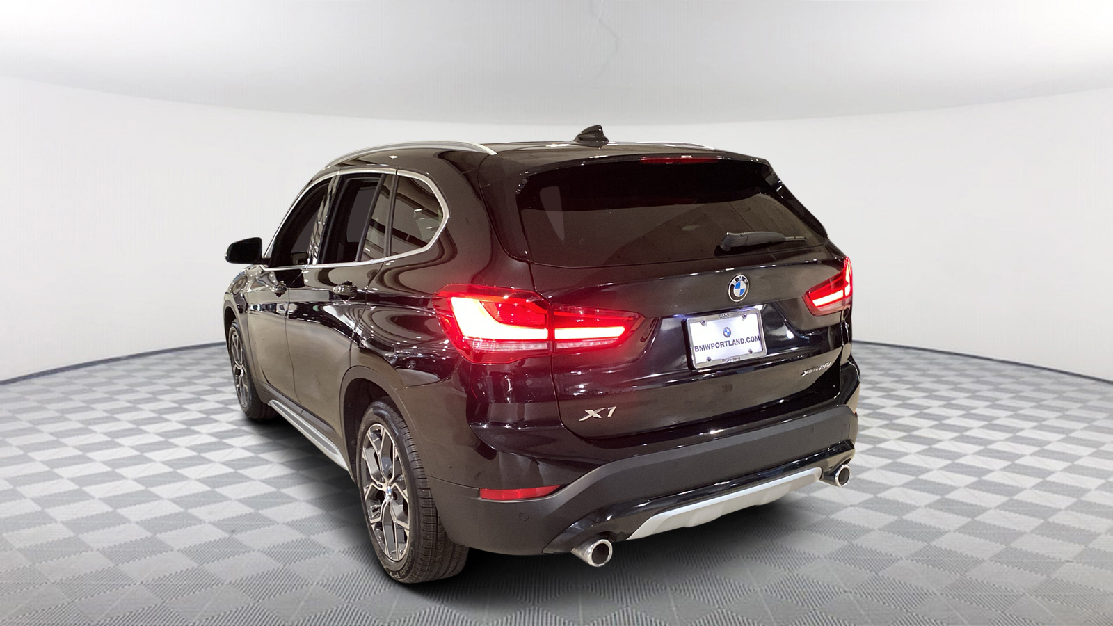 2021 BMW X1 xDrive28i 4