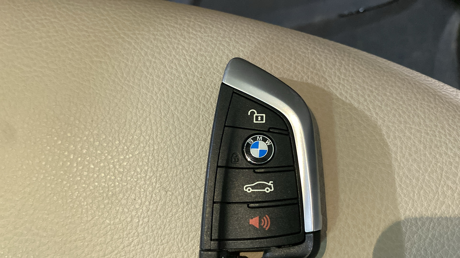 2021 BMW X1 xDrive28i 32