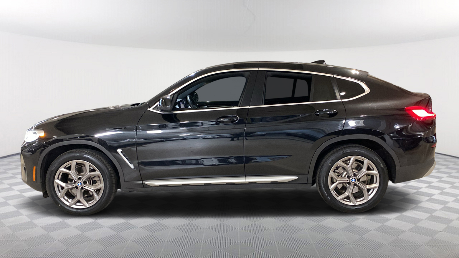 2022 BMW X4 xDrive30i 3