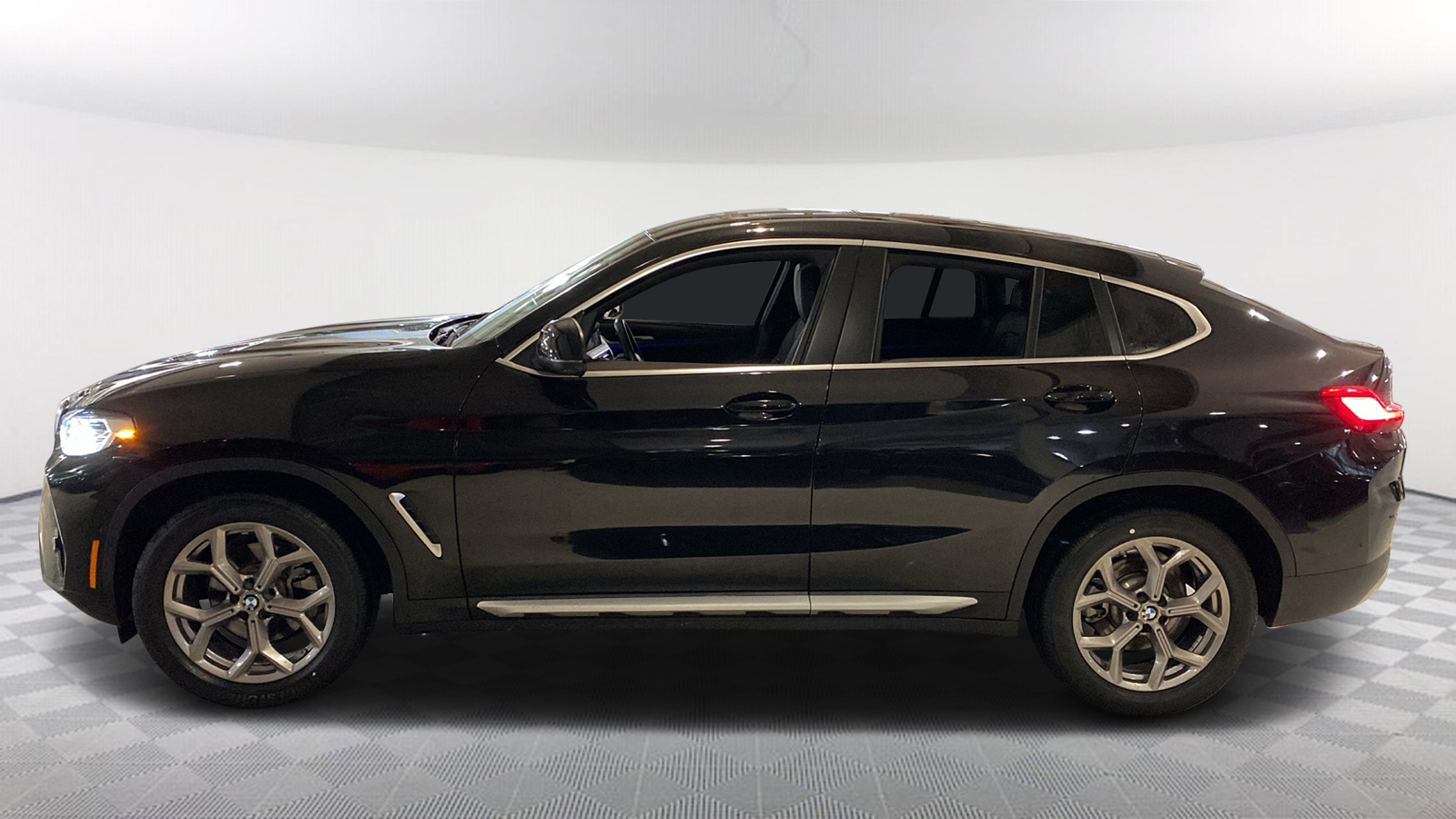 2022 BMW X4 xDrive30i 3