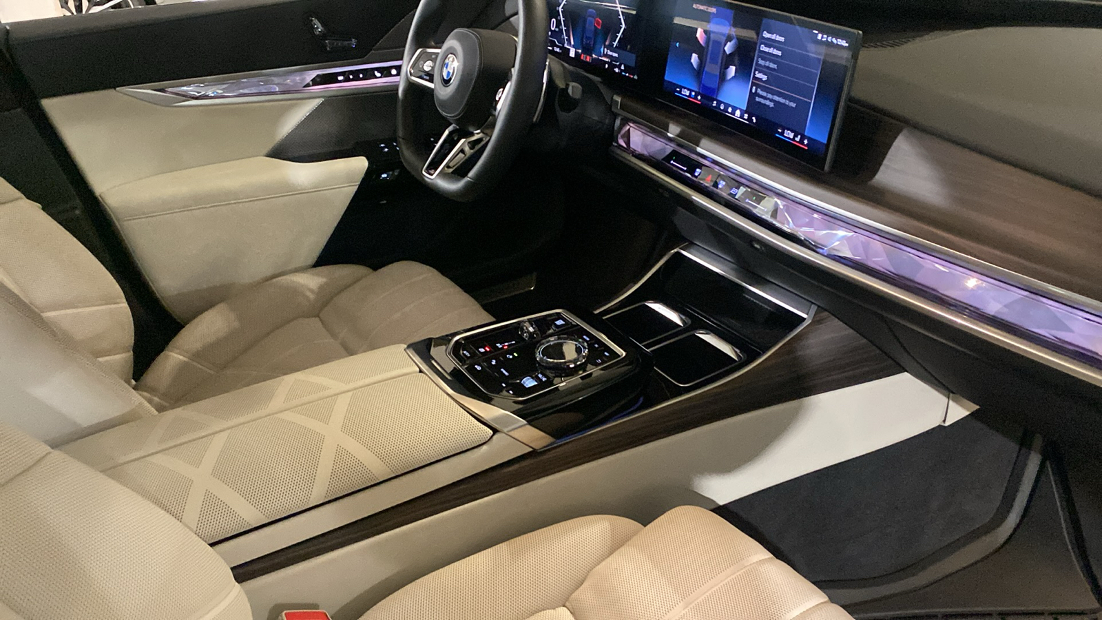 2023 BMW 7 Series 760i xDrive 33