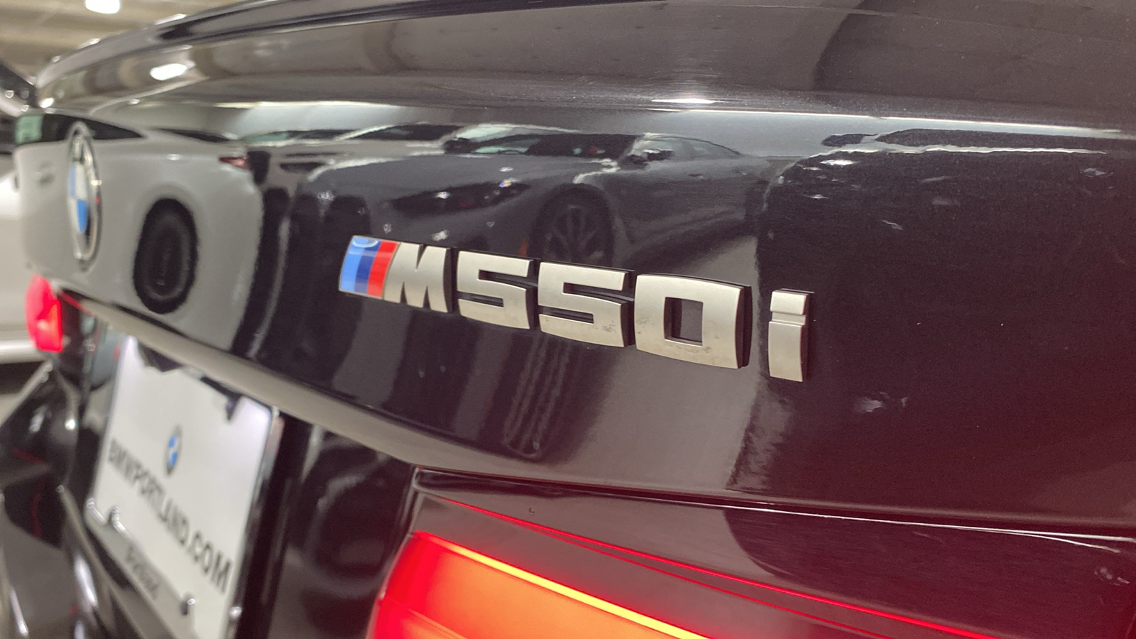 2023 BMW 5 Series M550i xDrive 8