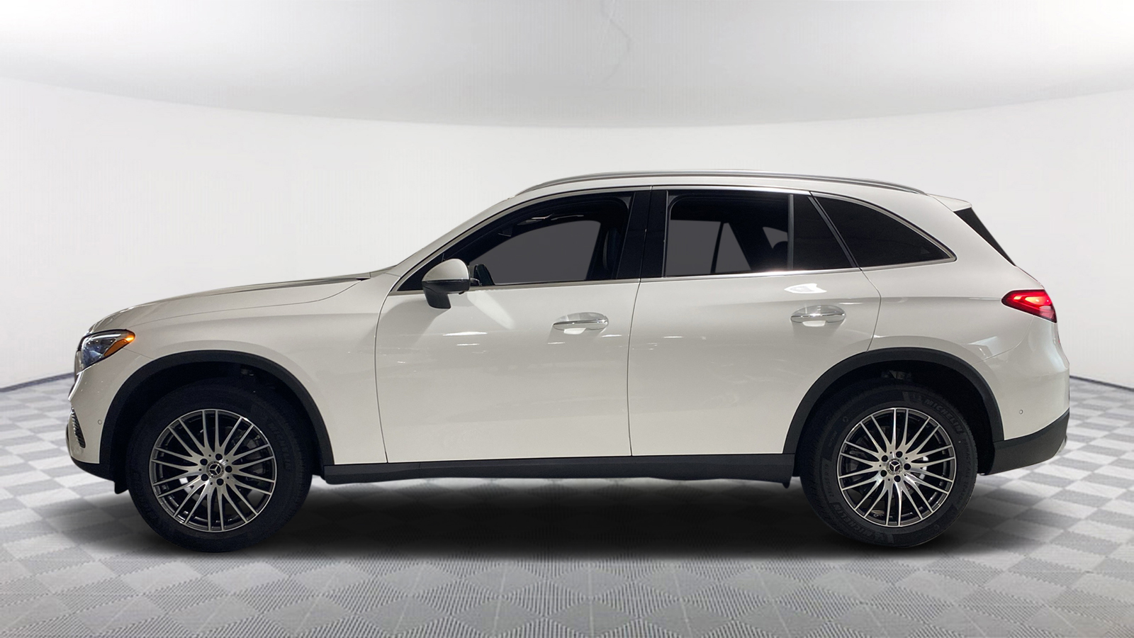 2023 Mercedes-Benz GLC GLC 300 3