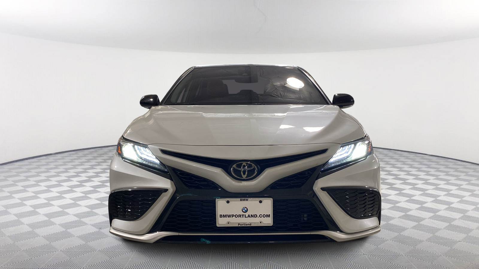 2023 Toyota Camry XSE 2
