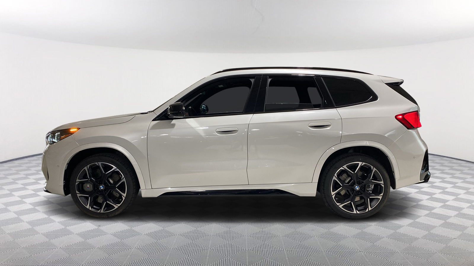 2024 BMW X1 M35i 3