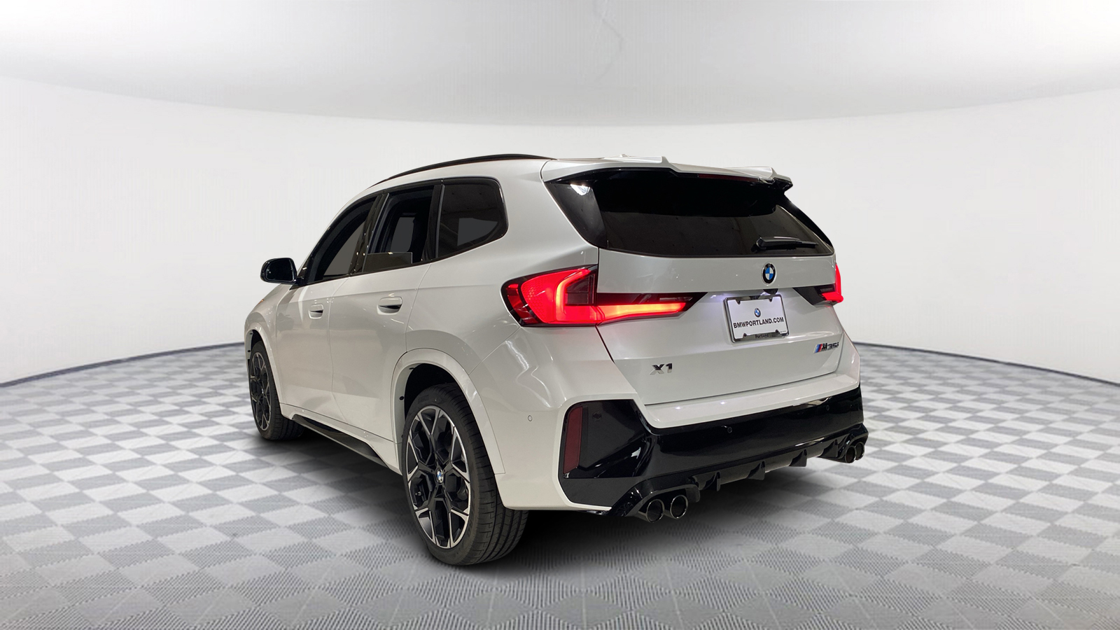 2024 BMW X1 M35i 4