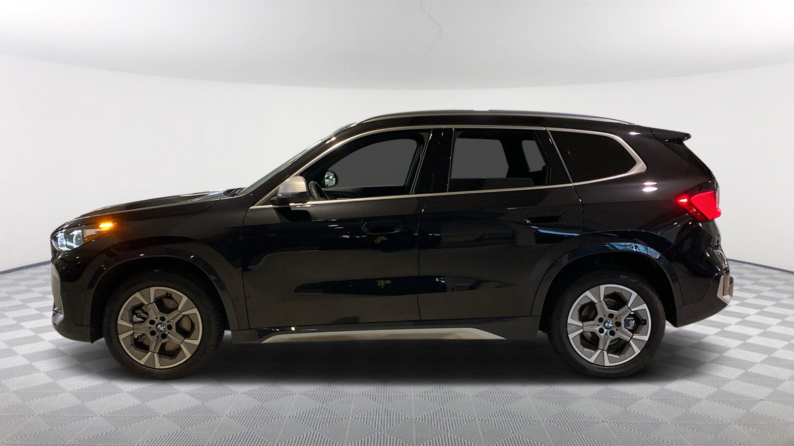 2024 BMW X1 xDrive28i 3