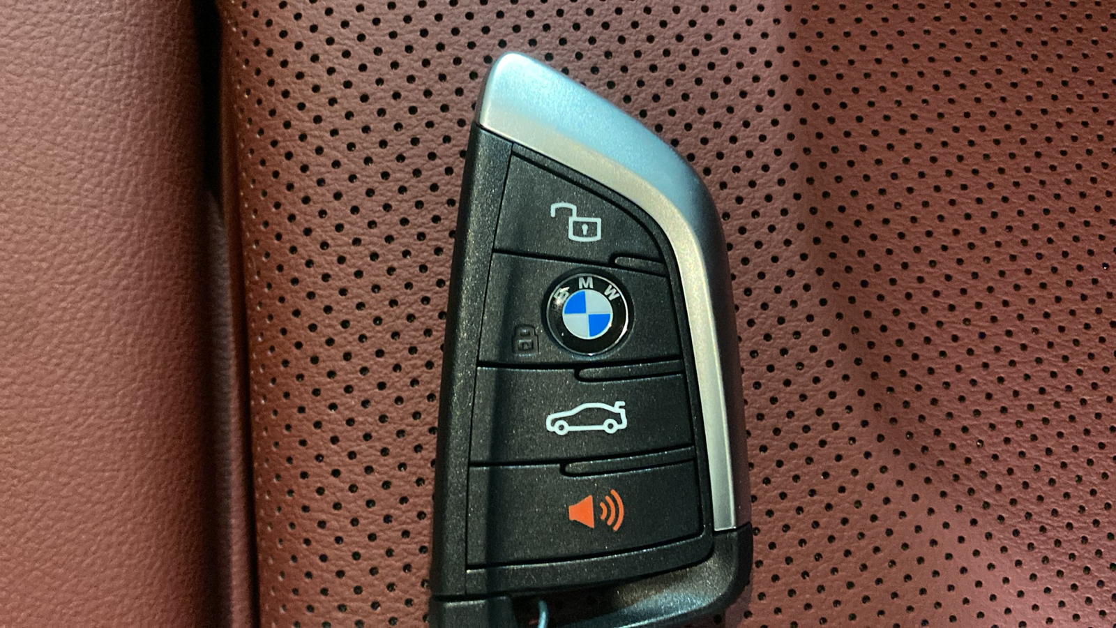 2024 BMW 3 Series 330i xDrive 33