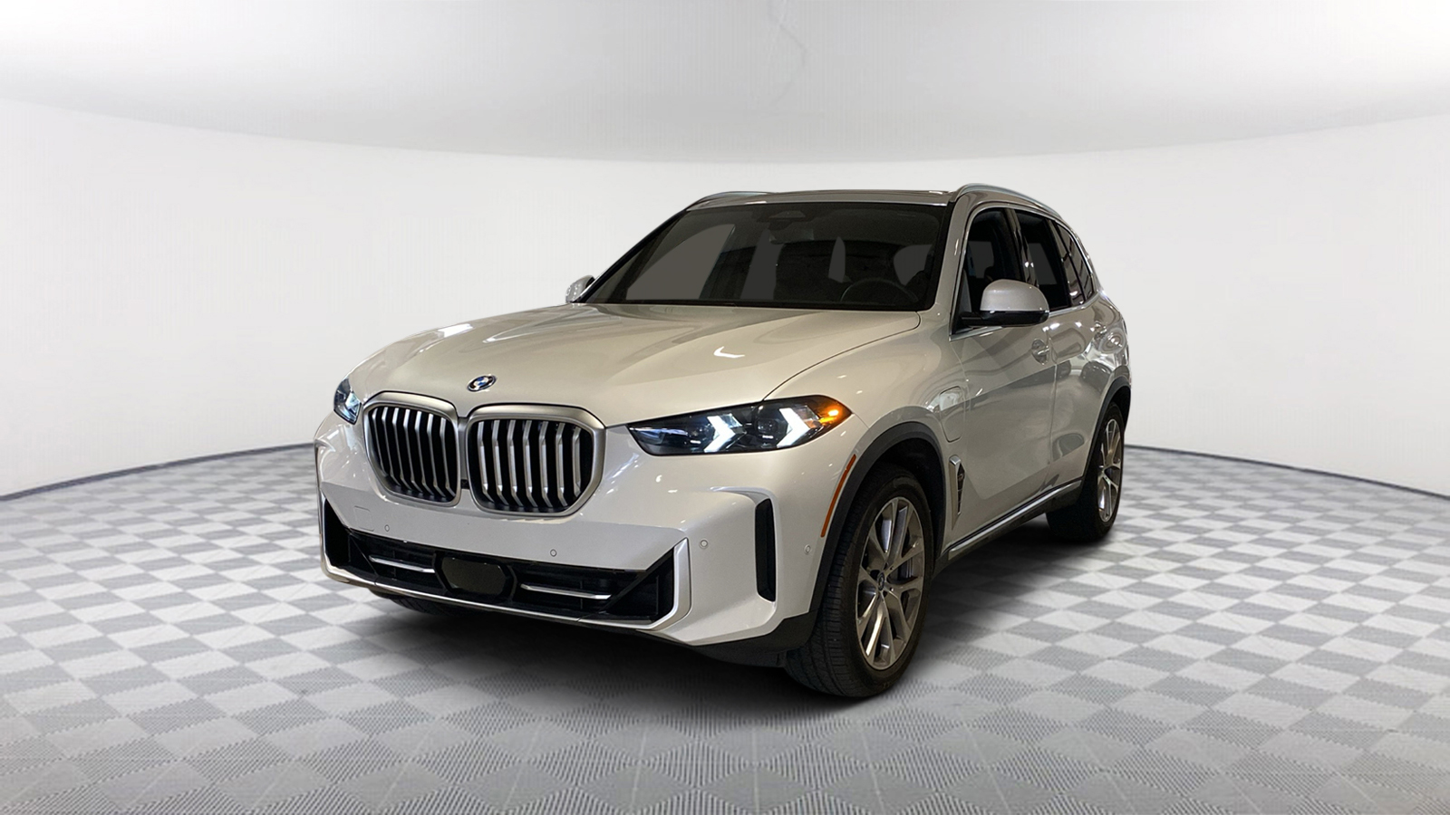 2024 BMW X5 xDrive50e 1