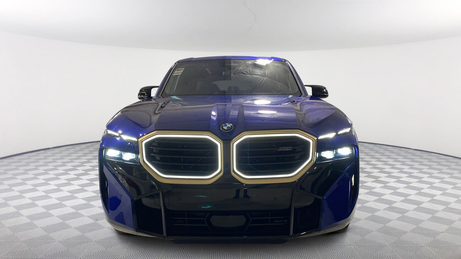 2024 BMW XM  2