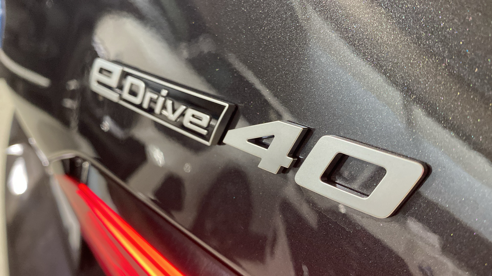 2024 BMW i5 eDrive40 10