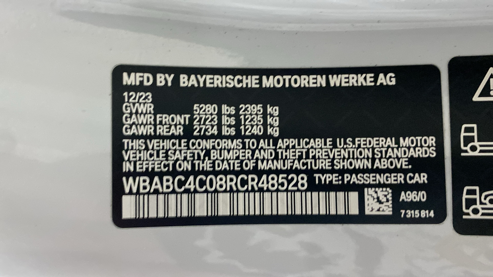 2024 BMW 8 Series M850i xDrive 12