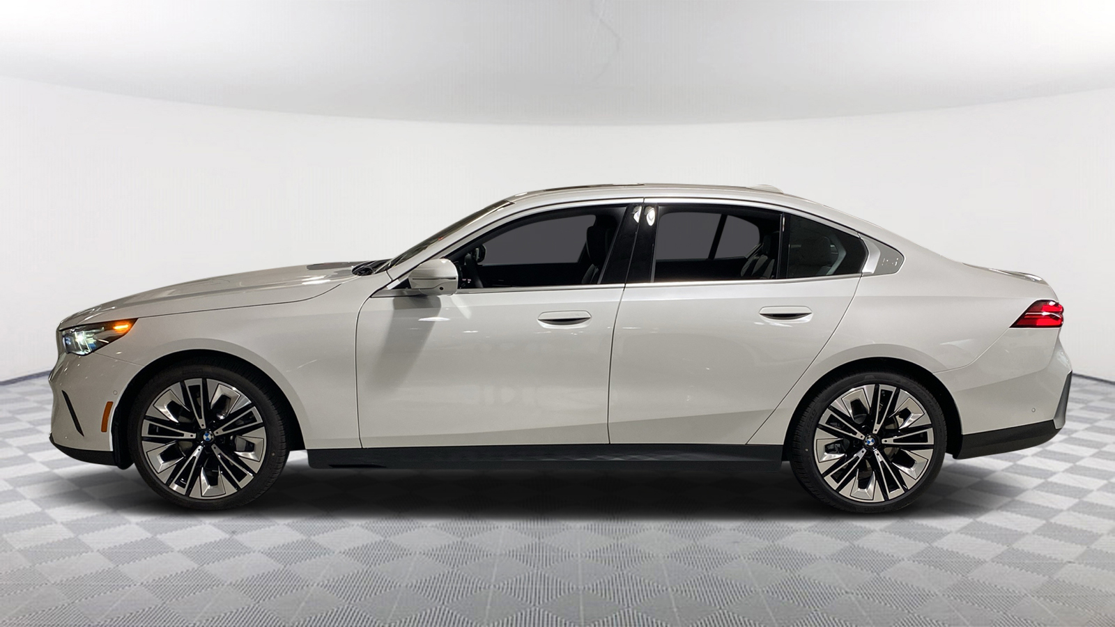 2024 BMW 5 Series 530i xDrive 3