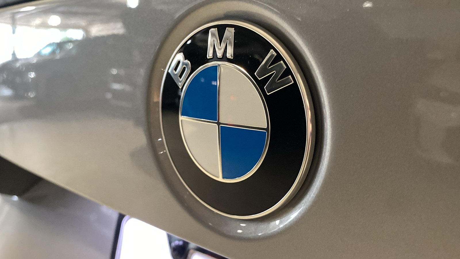 2025 BMW X1 xDrive28i 8