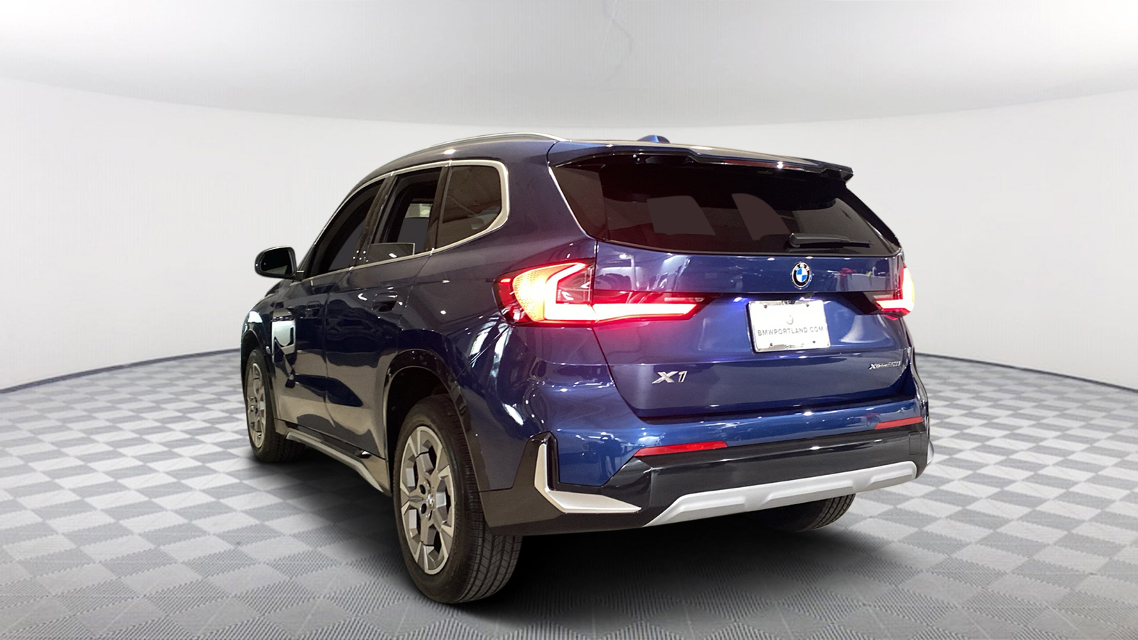 2025 BMW X1 xDrive28i 5