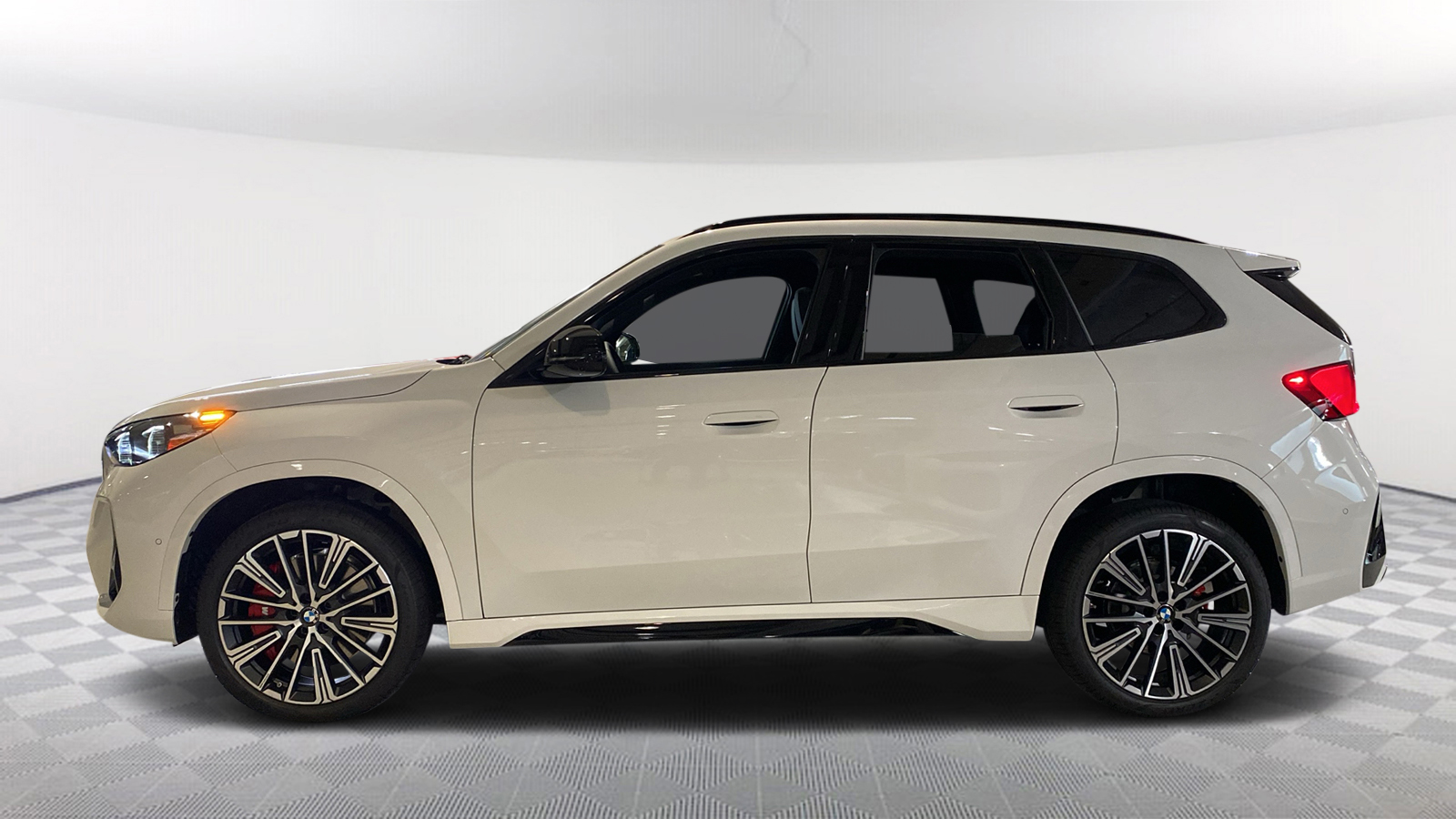 2025 BMW X1 xDrive28i 3