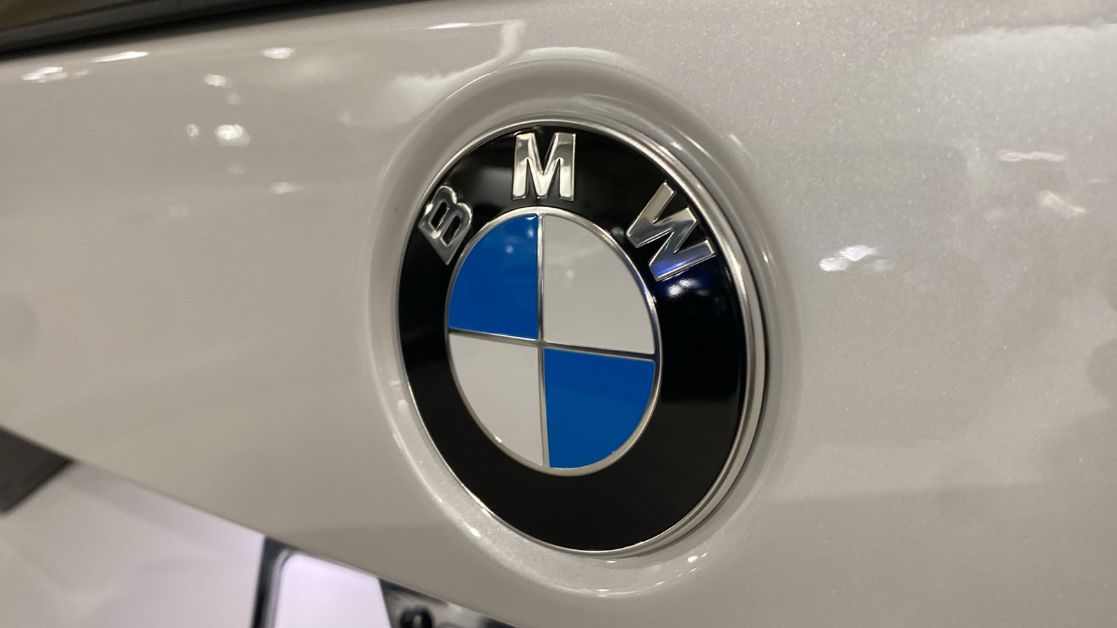 2025 BMW X1 xDrive28i 8