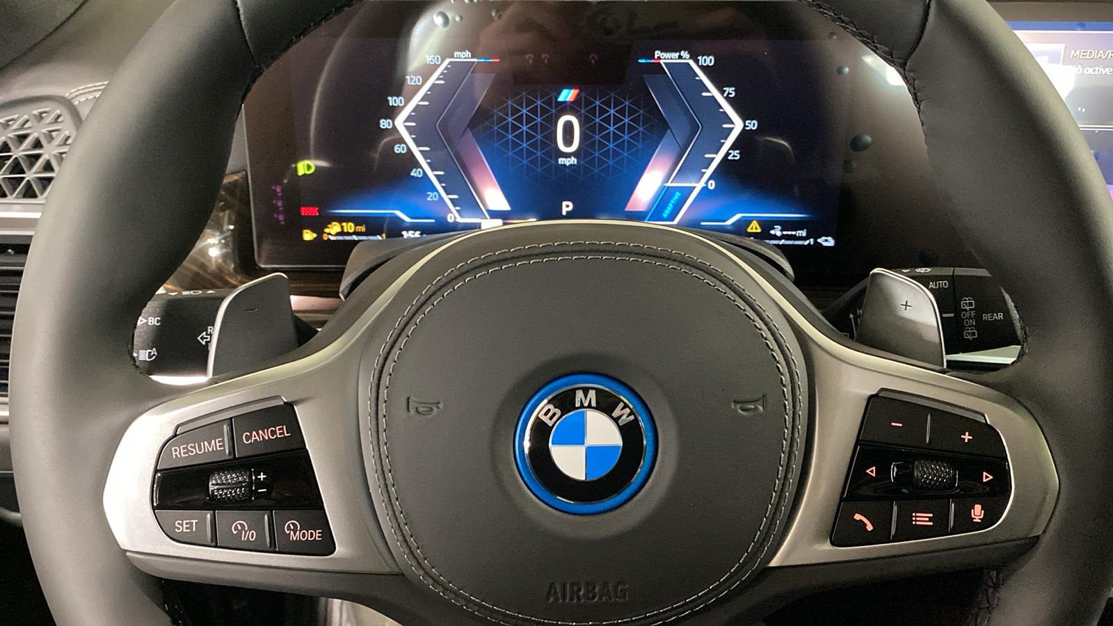 2025 BMW X5 xDrive50e 18