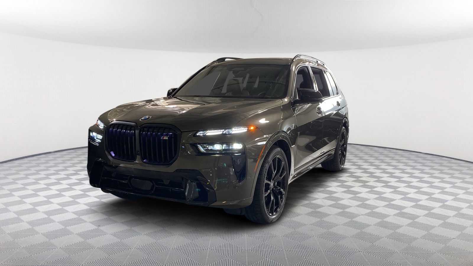 2025 BMW X7 M60i 1