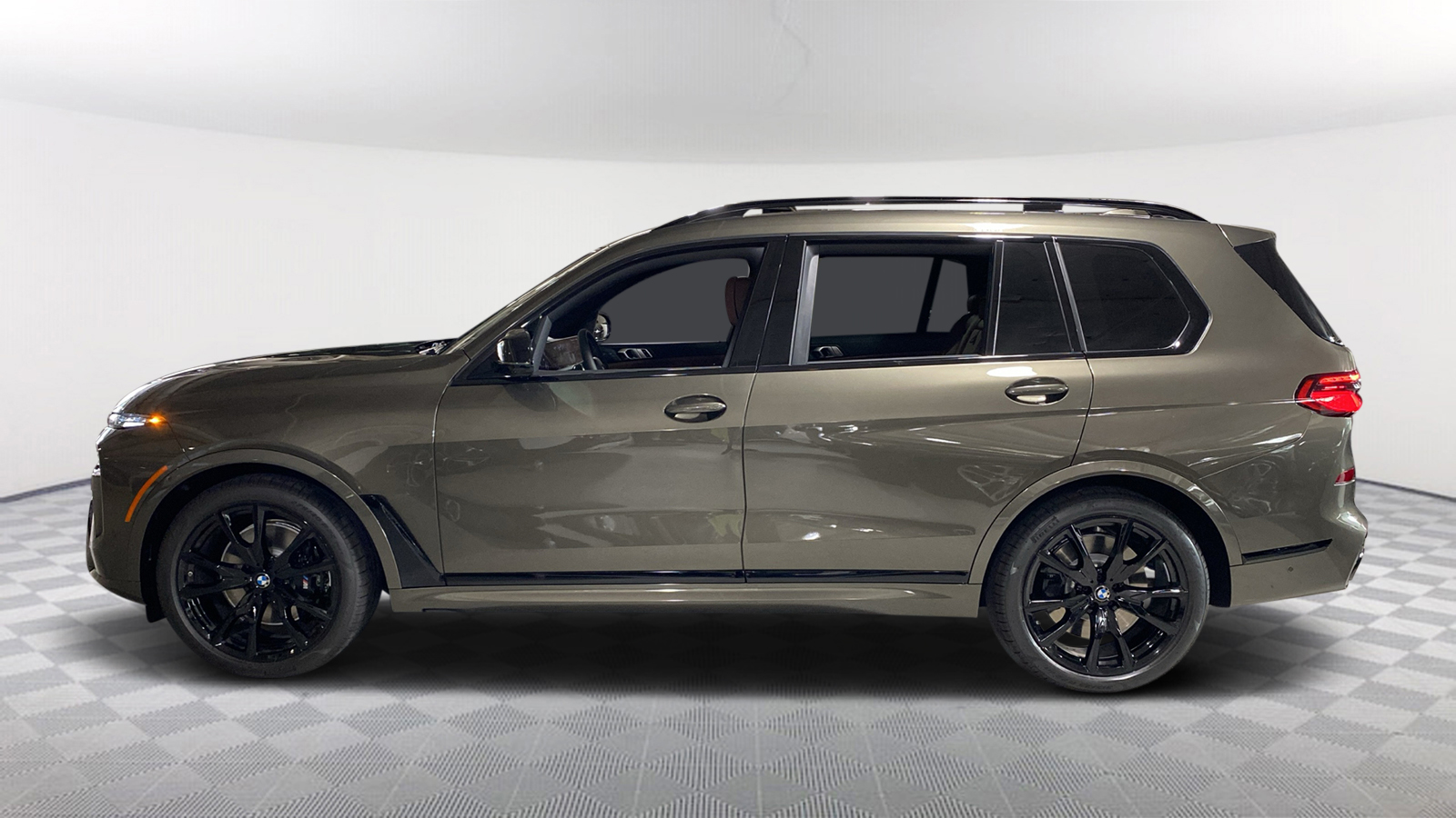 2025 BMW X7 M60i 3