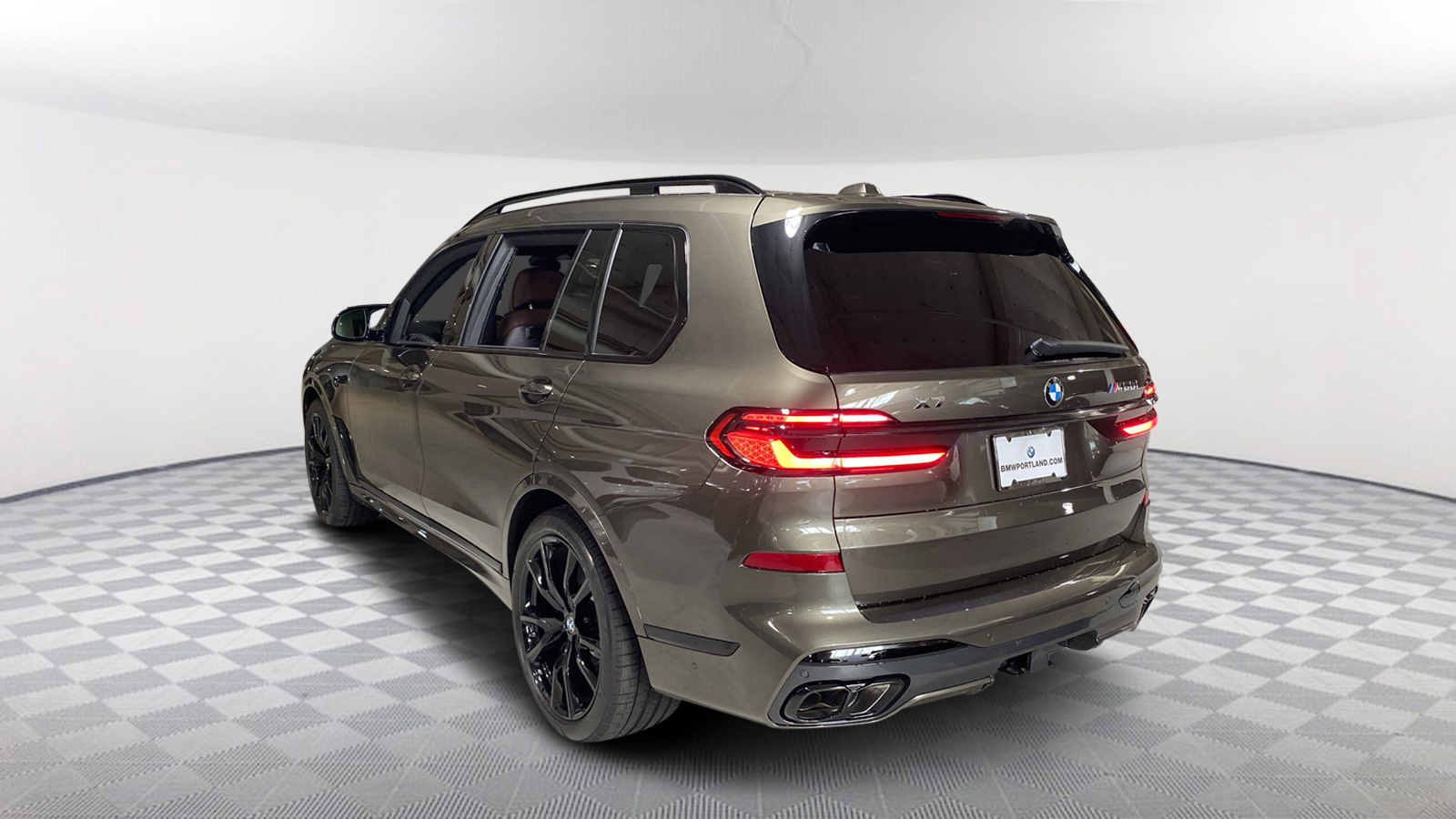 2025 BMW X7 M60i 5