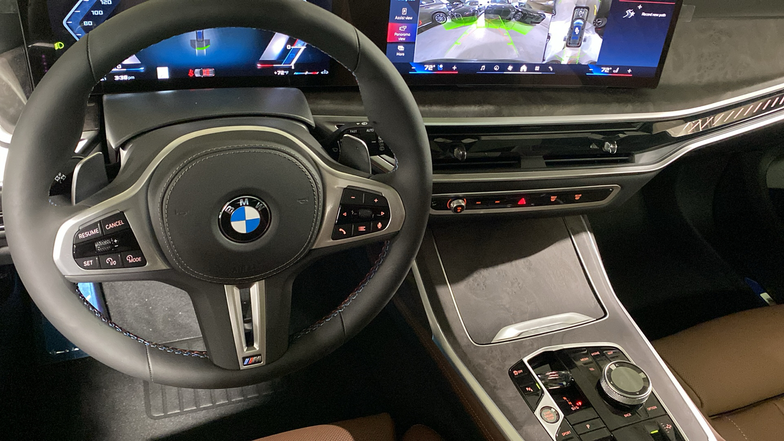 2025 BMW X7 M60i 24