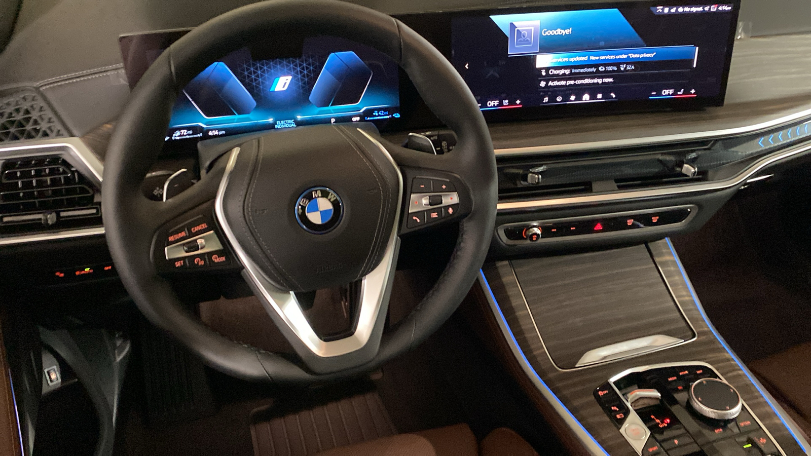 2025 BMW X5 xDrive50e 24