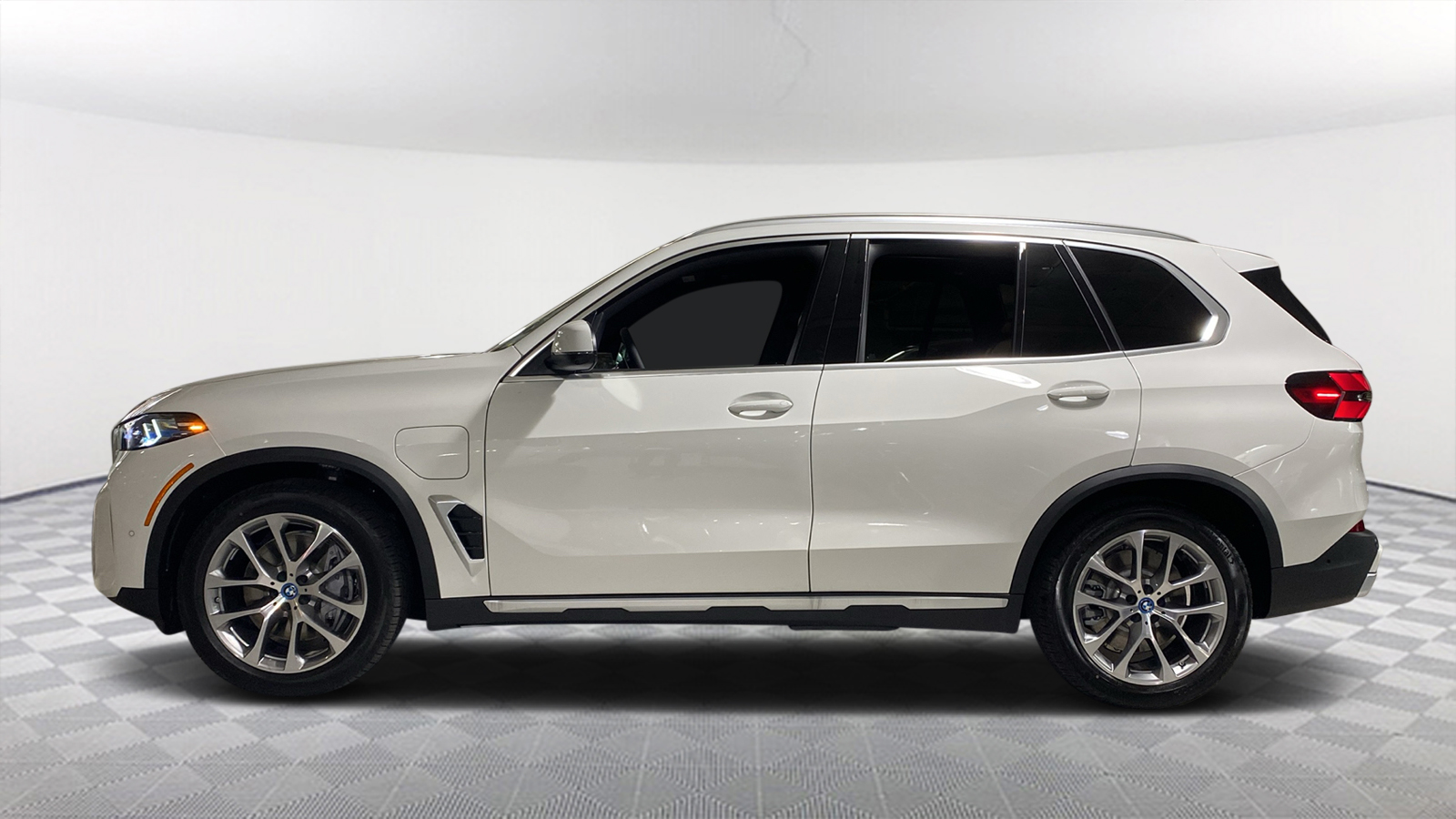 2025 BMW X5 xDrive50e 3