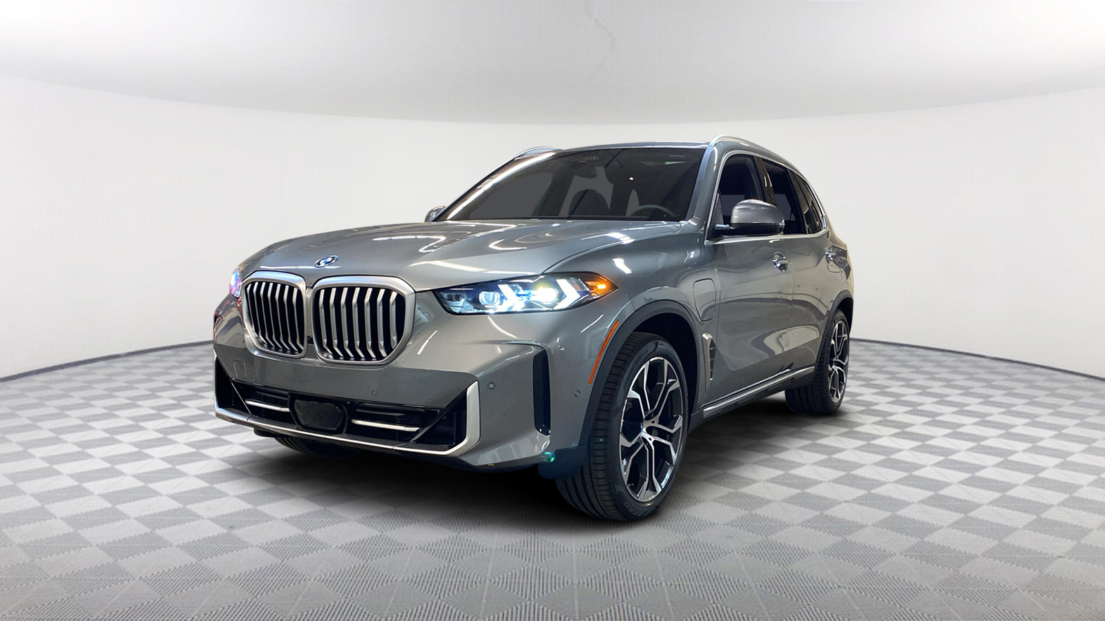 2025 BMW X5 xDrive50e 1