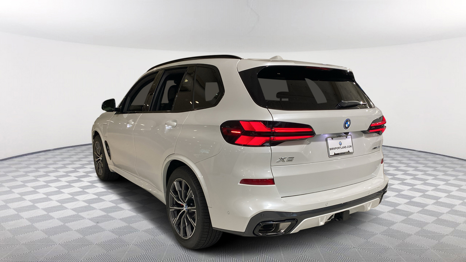 2025 BMW X5 xDrive50e 5