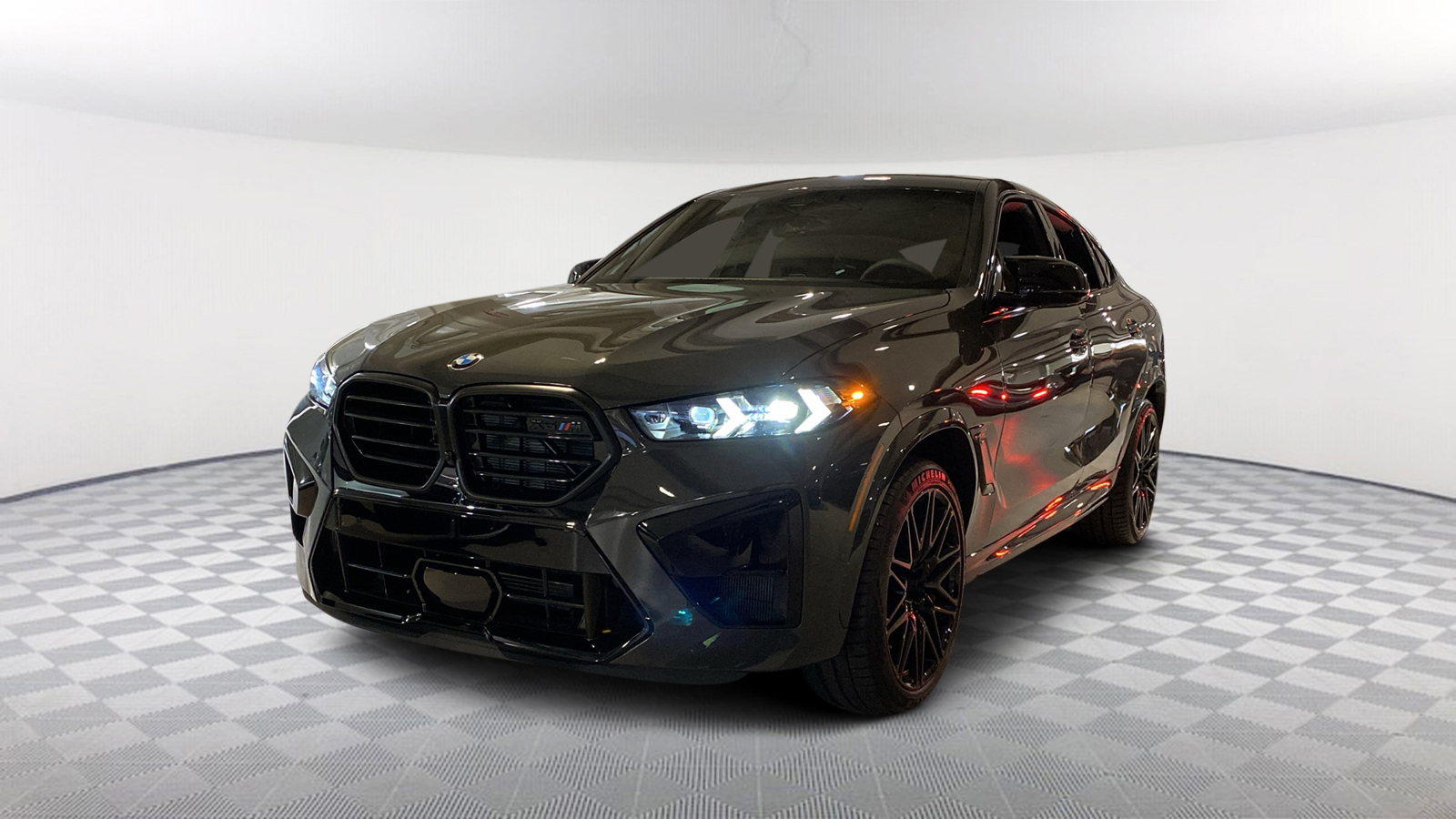 2025 BMW X6 M  1