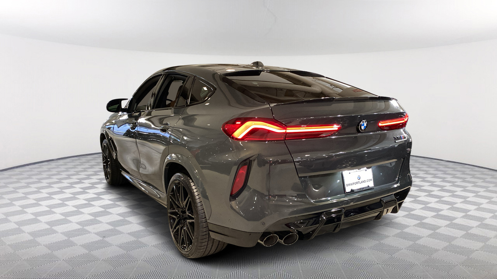 2025 BMW X6 M  4