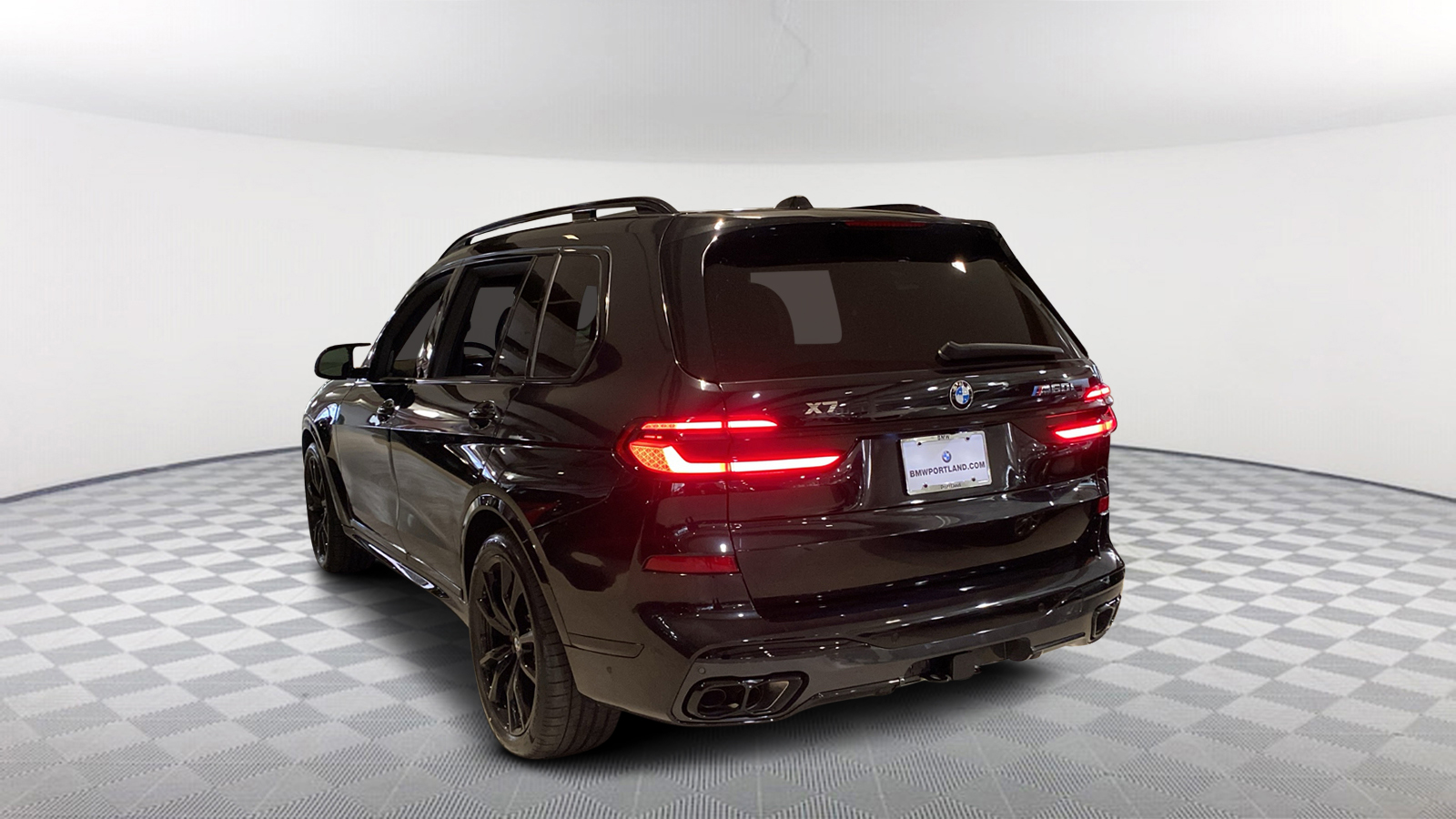 2025 BMW X7 M60i 4