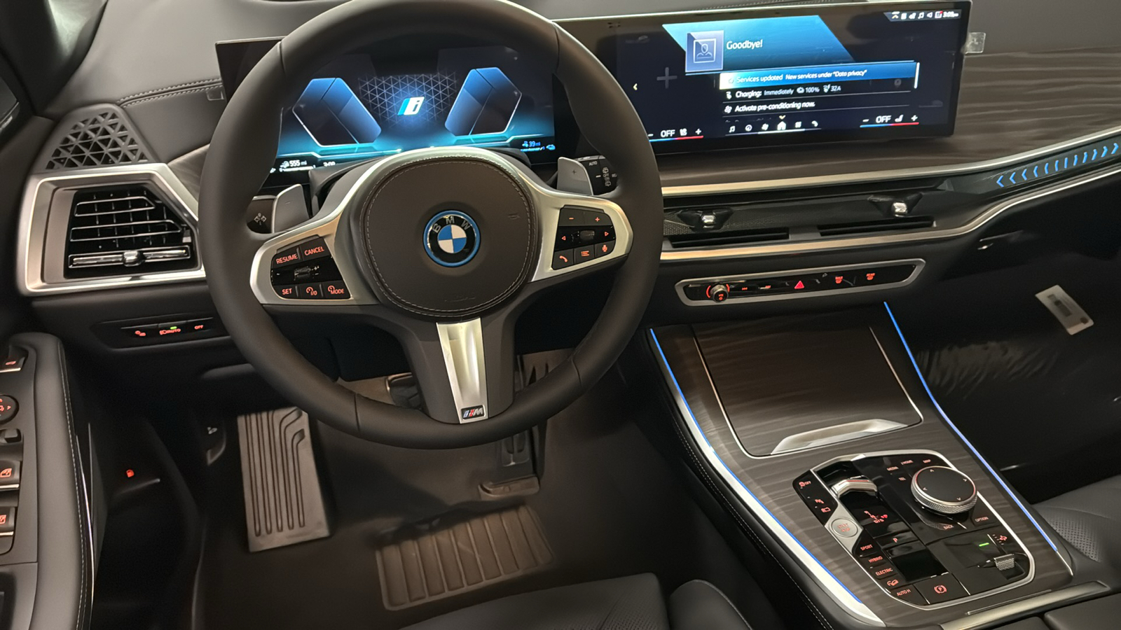 2025 BMW X5 xDrive50e 24