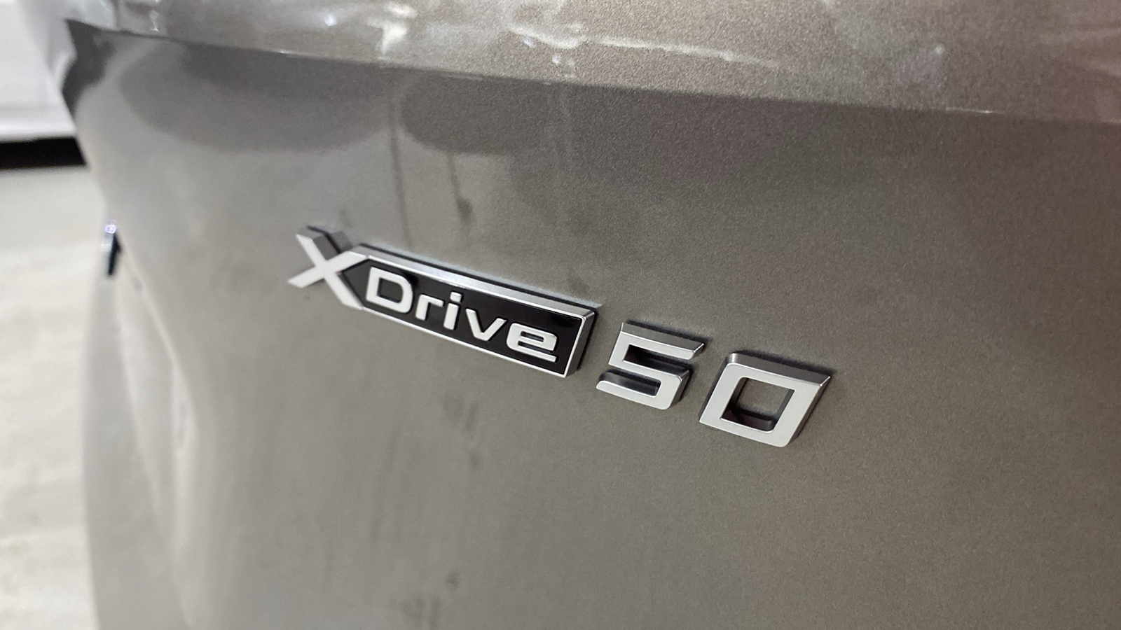 2025 BMW iX xDrive50 10