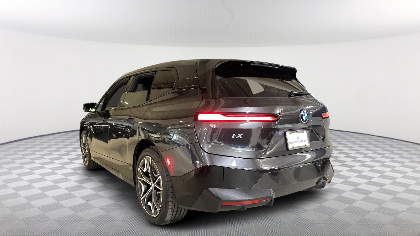 2025 BMW iX xDrive50 4