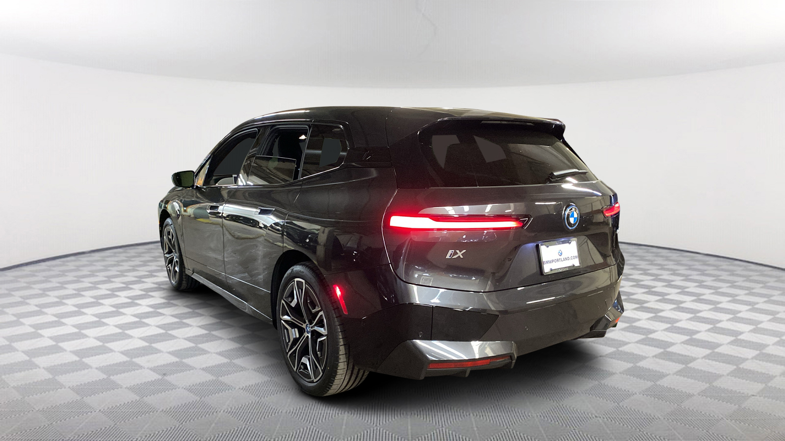 2025 BMW iX xDrive50 5