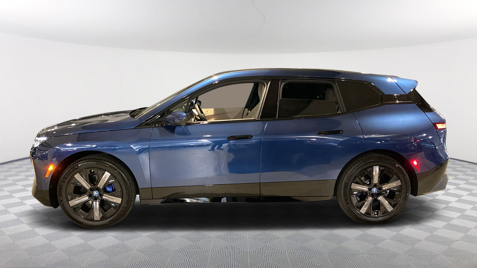 2025 BMW iX xDrive50 3