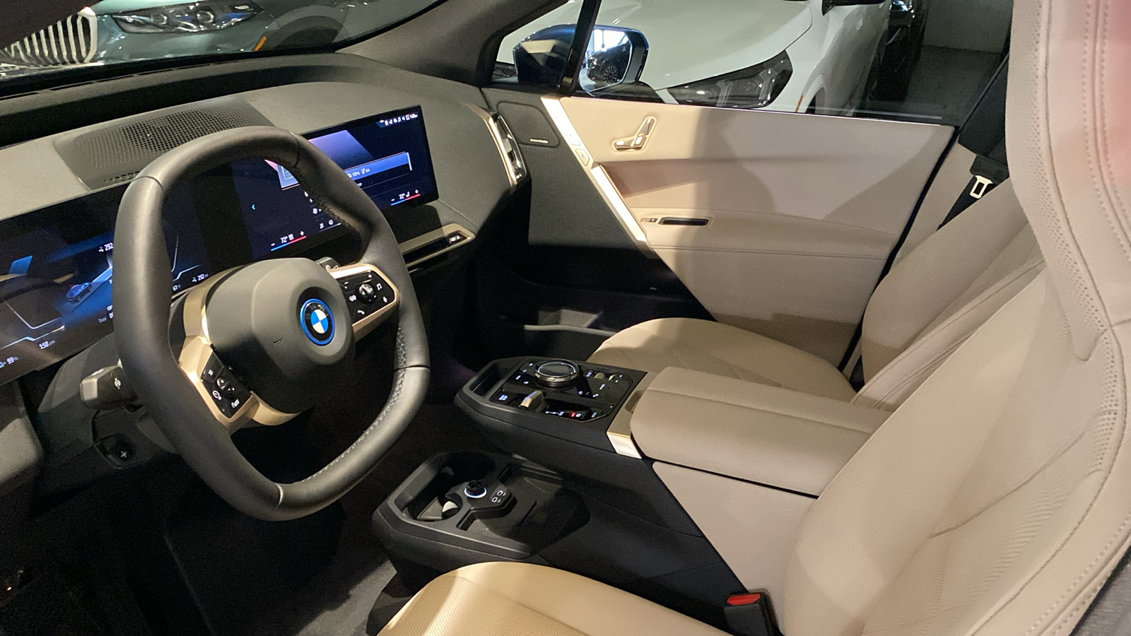 2025 BMW iX xDrive50 6